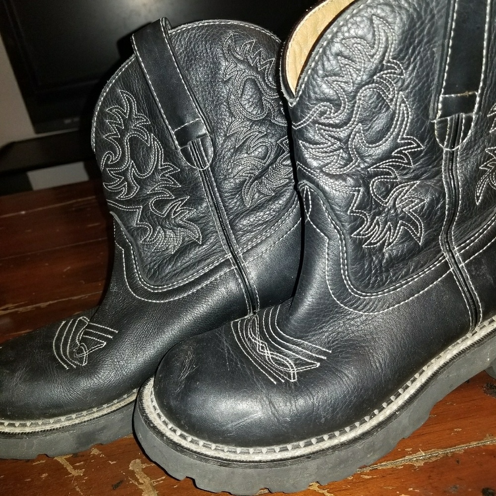Fatbaby Ariat boots!
